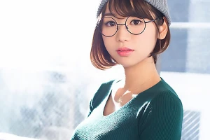 陸畑ひなの スレンダーメガネの女子大生をAVデビュー！敏感まんこをバックでガン突きピストン