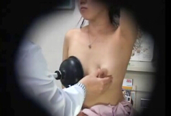 豊胸手術の検診にやってきた女の子に対する医者の処置がまるっきりコントでワロタｗｗｗｗｗ