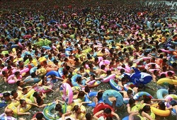 【※閲覧注意】中国のプールがヤバすぎる…（GIF画像あり）
