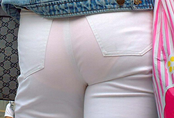 形状や色はおろか、柄までハッキリ確認できるほど透けるズボンやスカートを選ぶ女子（画像あり）
