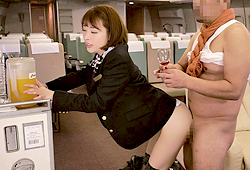 本田岬 乗客と即ハメ！機内サービスでCAに挿入OKの航空会社がヤバいwww
