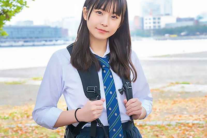 1泊2日の中出し卒業お泊り 少女はまだまだ性・長・過・程 「中に精子出されたらどうなっちゃうんだろう…？」答えを探すために何度も何度も精子を受け止める。 三葉せり