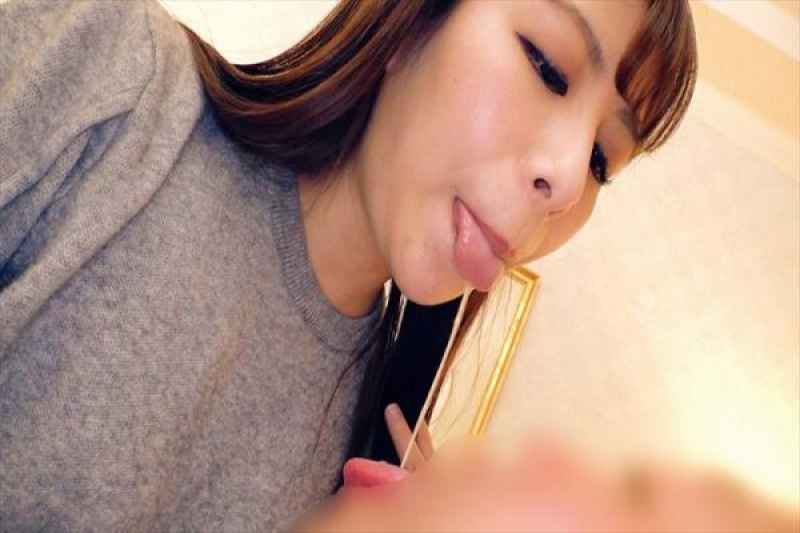 産後処女限定 超絶ベロチュウと全身リップで濃密接吻！舌を熱烈に絡ませ本気汁が溢れた奥様は禁断の処女喪失中出しSEX