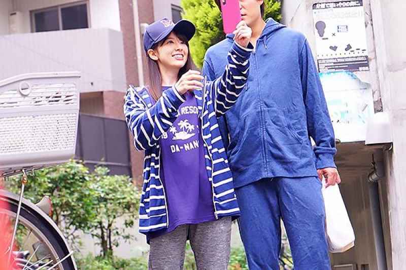 1ヶ月間禁欲し彼女のいない数日間に彼女の先輩と気が狂うくらいハメまくった記録動画 朝から晩まで8回性交！ 岬ななみ